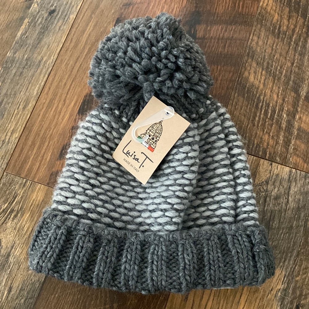 NWT Luisa T. Beanie with puff ball